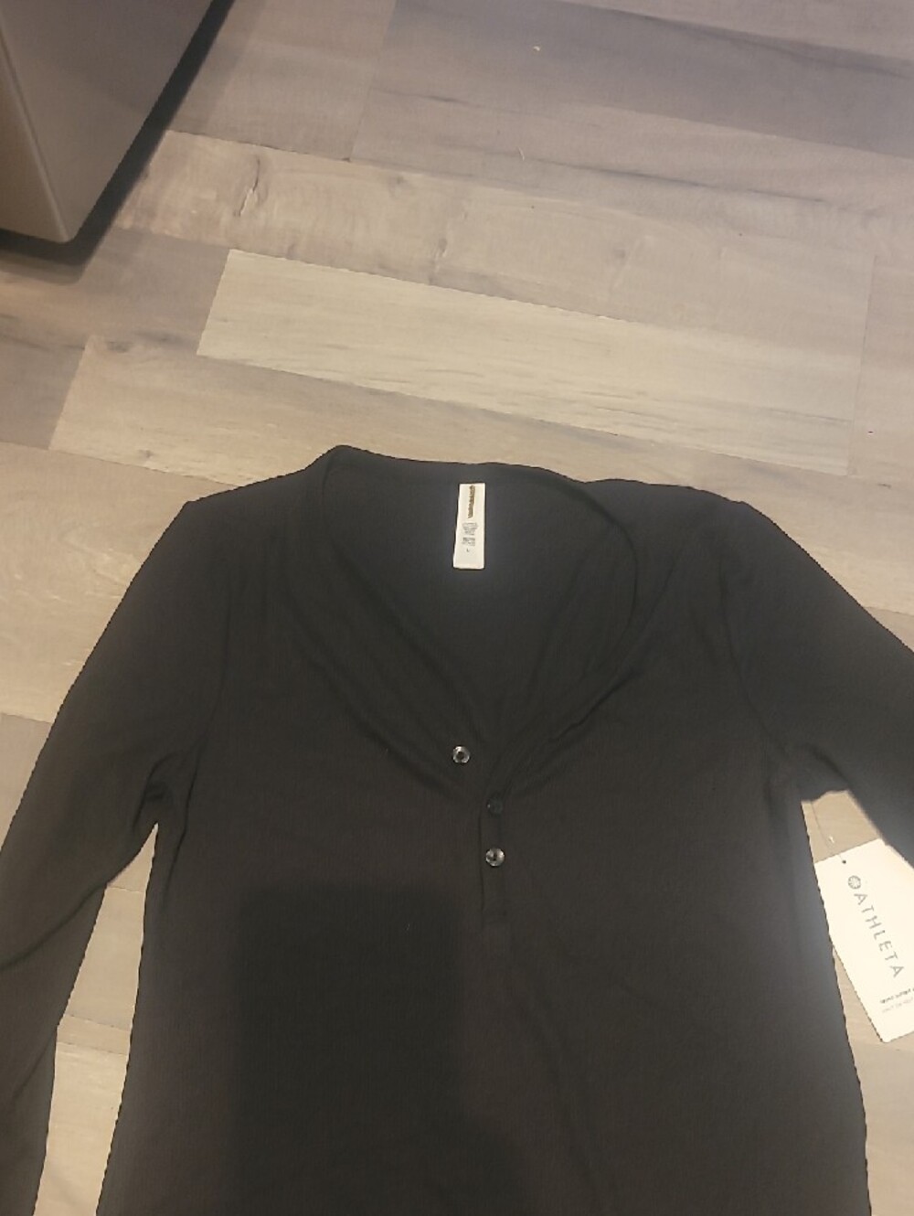 NWT ATHLETA Wind Down Black Long-Sleeve Henley Top - Women Size S - Picture 5 of 5